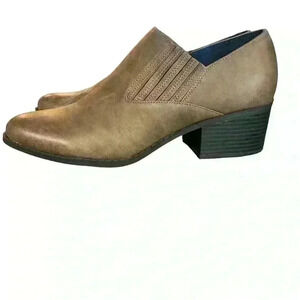 Madden Girl brand womens ankle boots with heel